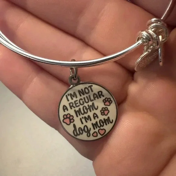 Alex and Ani bracelet “I’m not a regular mom, I’m a dog mom” silver tone EUC - Picture 4 of 4